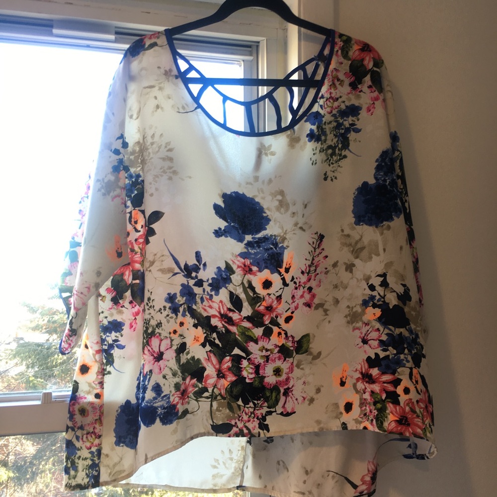 Plus Size Floral Cage Back Top